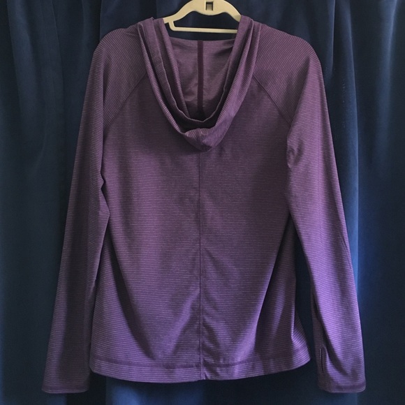 Eddie Bauer | Travex Hooded Tee - Picture 2 of 6